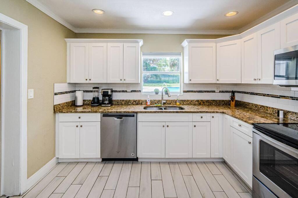 Beautiful Pool House In Old Seminole Heights! Villa Tampa Kültér fotó